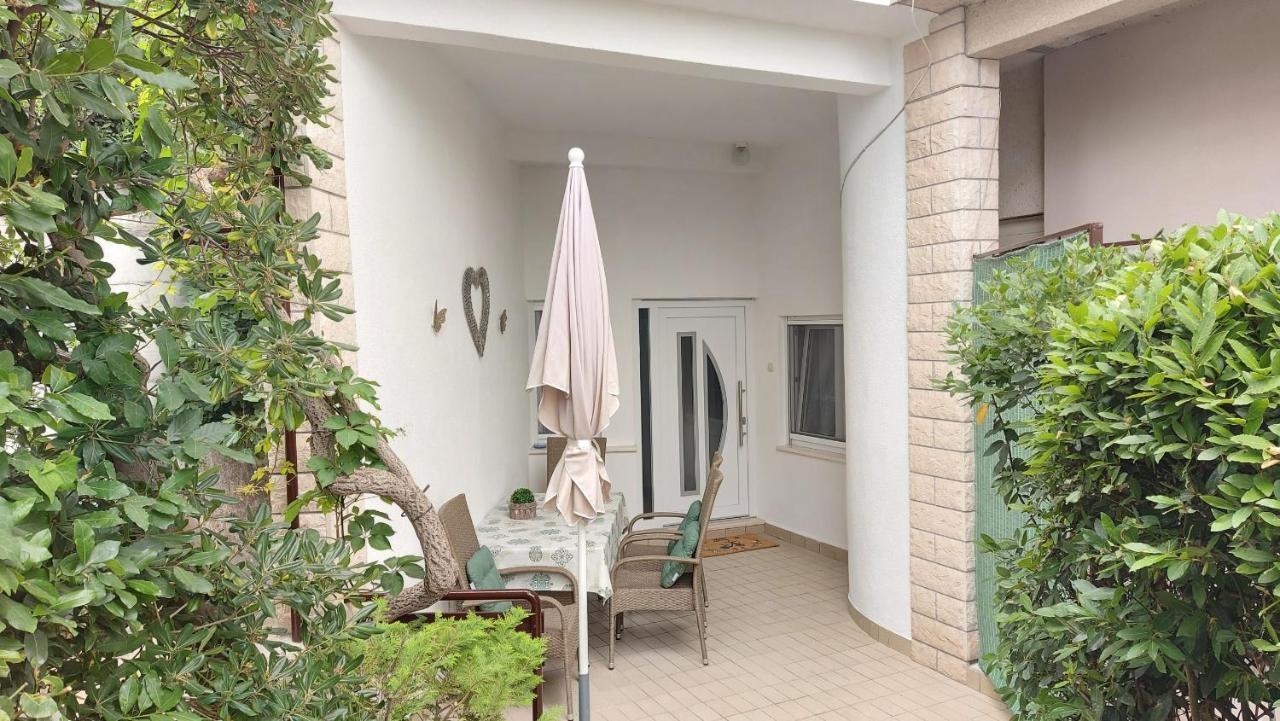 Apartment Jerolima Дуги-Рат Экстерьер фото